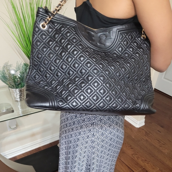 💕Tory Burch Quilted Fleming Tote💕Like New Condition💕 - Picture 13 of 17